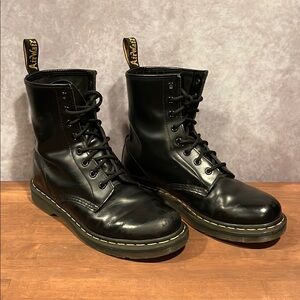 Doc Marten 1460 Bex 8 hole smooth leather lace up combat boots size 41 / US 10